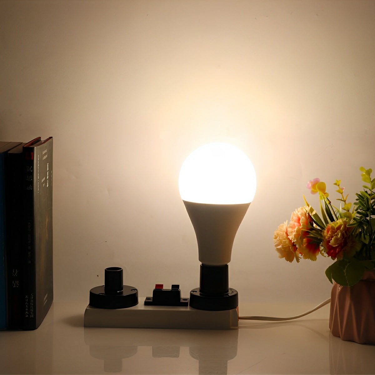 E27 SCR Triac-Dimmable Energy-Saving LED Bulb