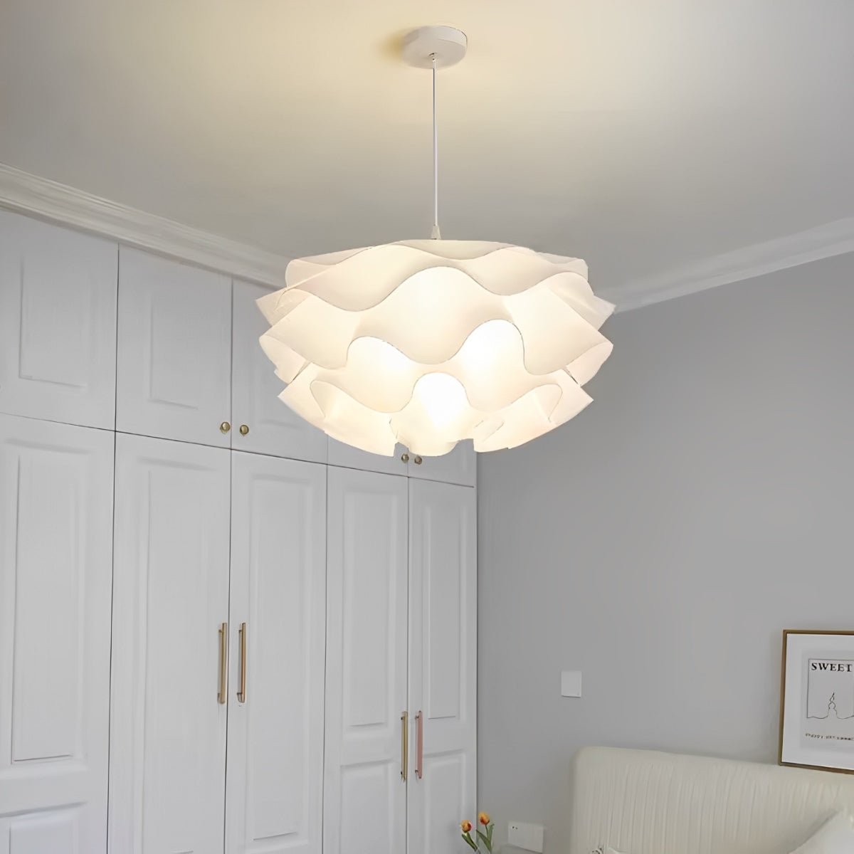 Flower Shaped Three-step Dimming LED White Chandelier Pendant Light