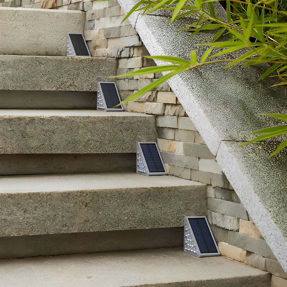 Triangular Intelligent Waterproof LED Solar Outdoor Step Lights Stairs Light
