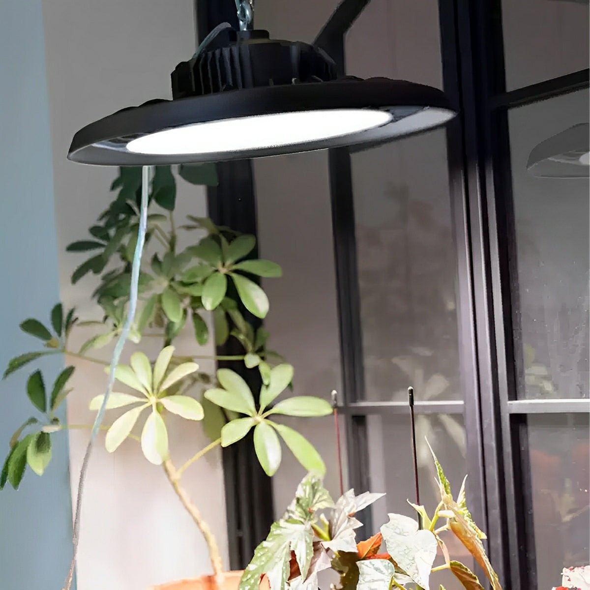 UFO Dish Greenhouse Garage Outdoor Waterproof LED Floodlight Barn Light