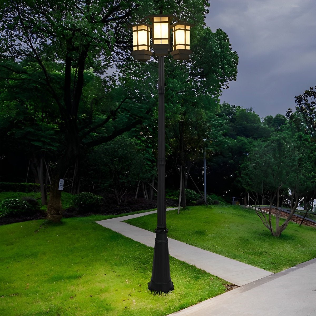 Waterproof Black Modern Outdoor Pole Lights Public Lighting