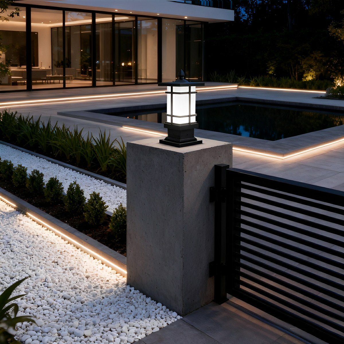 Waterproof Black Vintage Fence Post Lights